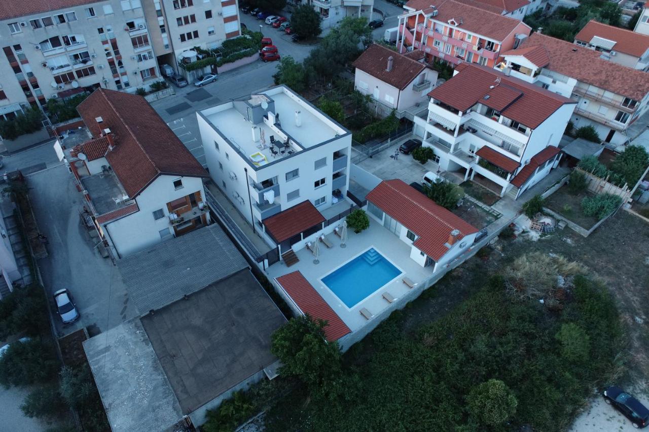 Apartment Zara - Luxury Apartment With Private Pool Esterno foto