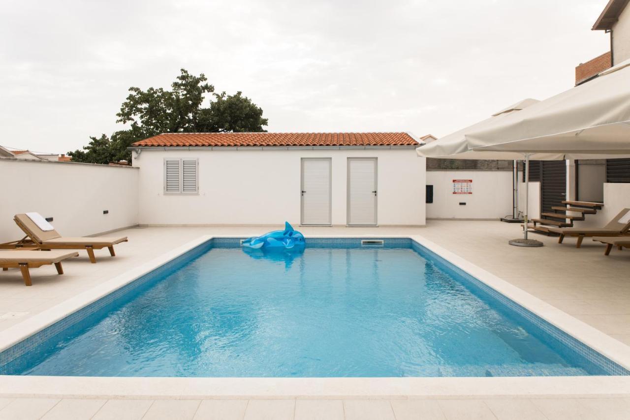 Apartment Zara - Luxury Apartment With Private Pool Esterno foto