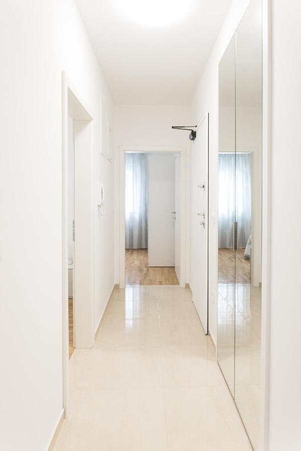 Apartment Zara - Luxury Apartment With Private Pool Esterno foto